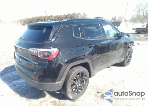 2022 Jeep Compass Altitude 4X4 z USA, uszkodzony, nr VIN 3C4NJDBB5NT198996